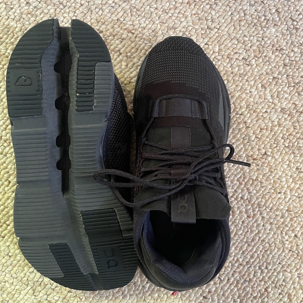 Black Athletic Women Shoes
On CloudNova - Picture 2 of 4